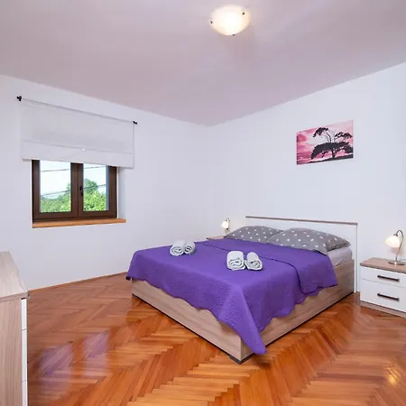 Apartmán 21 *