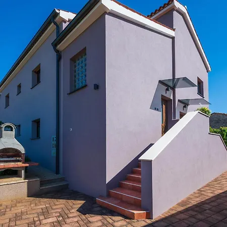 Pula 21 アパート プーラ