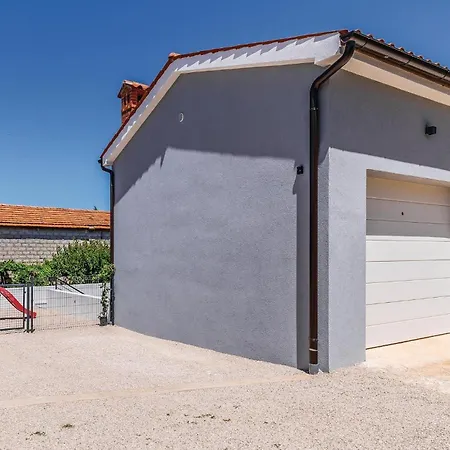 Apartmán 21 *