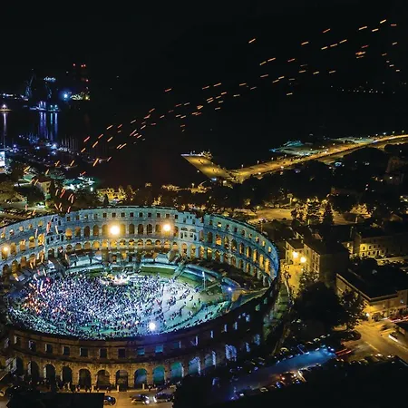 21 * Pula