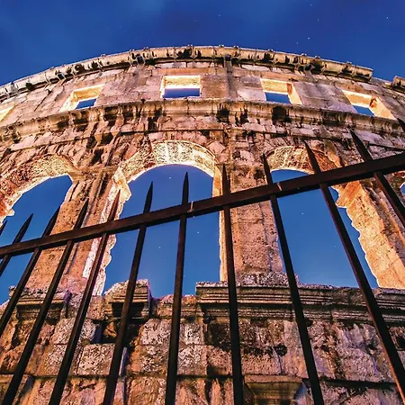 Apartmán 21 *