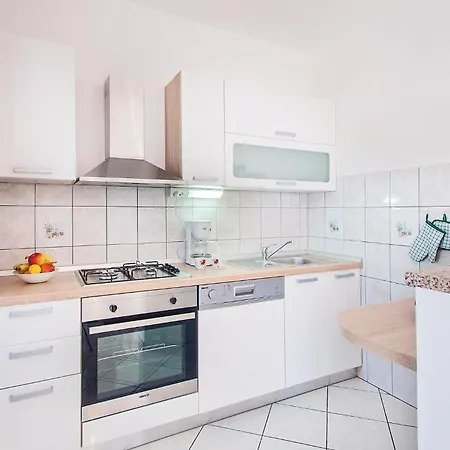 Pula 21 アパート プーラ