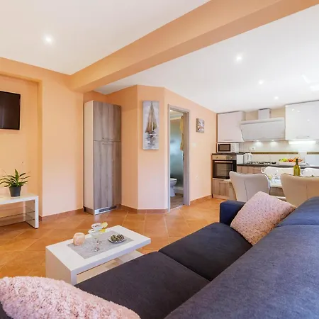 Pula 21 Apartman Póla