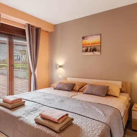 Nice Apartment In Pula * Pula